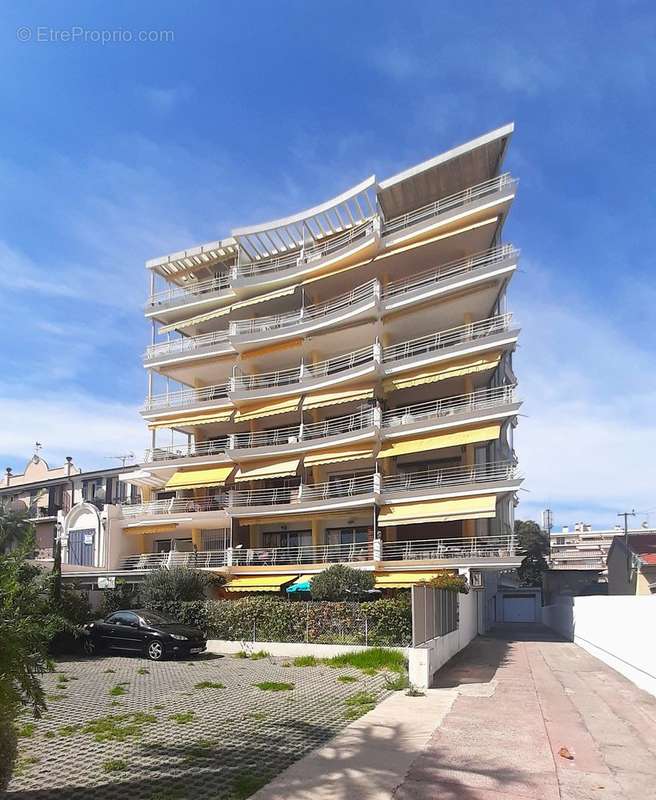 Appartement à VALLAURIS