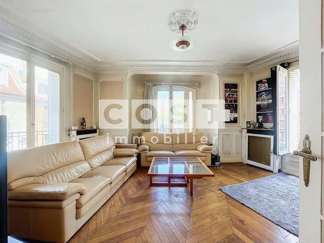 Appartement à PARIS-20E