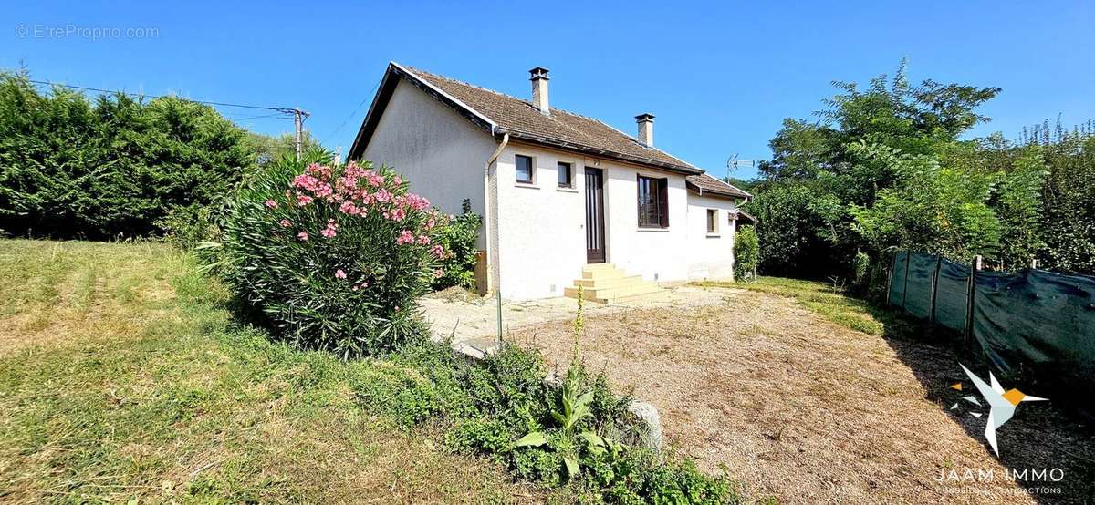 Maison à CORCELLES-EN-BEAUJOLAIS