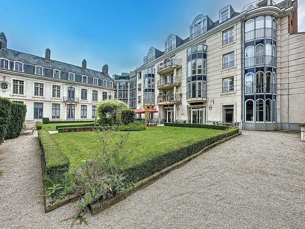 JARDINS PRIVATIFS - Appartement à LILLE