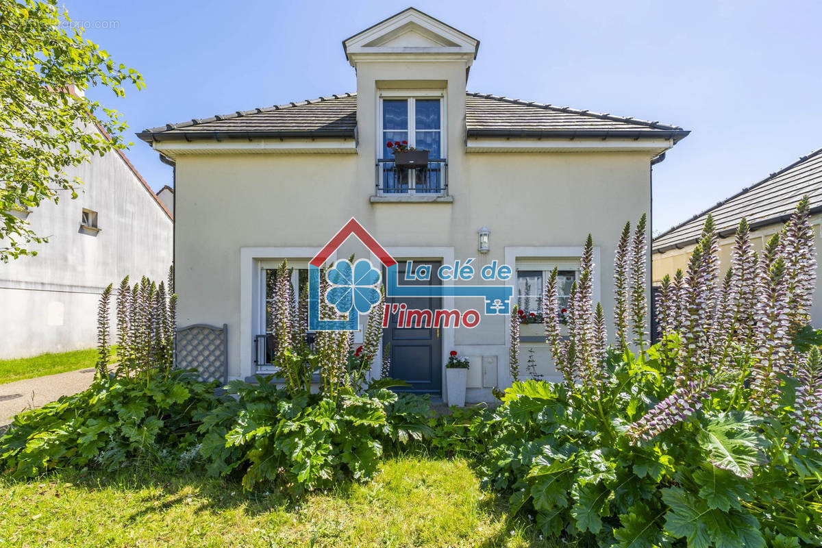 Maison à SAVIGNY-LE-TEMPLE