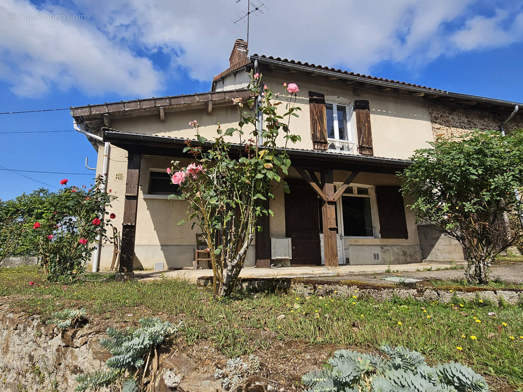 Maison à NEUVIC-ENTIER