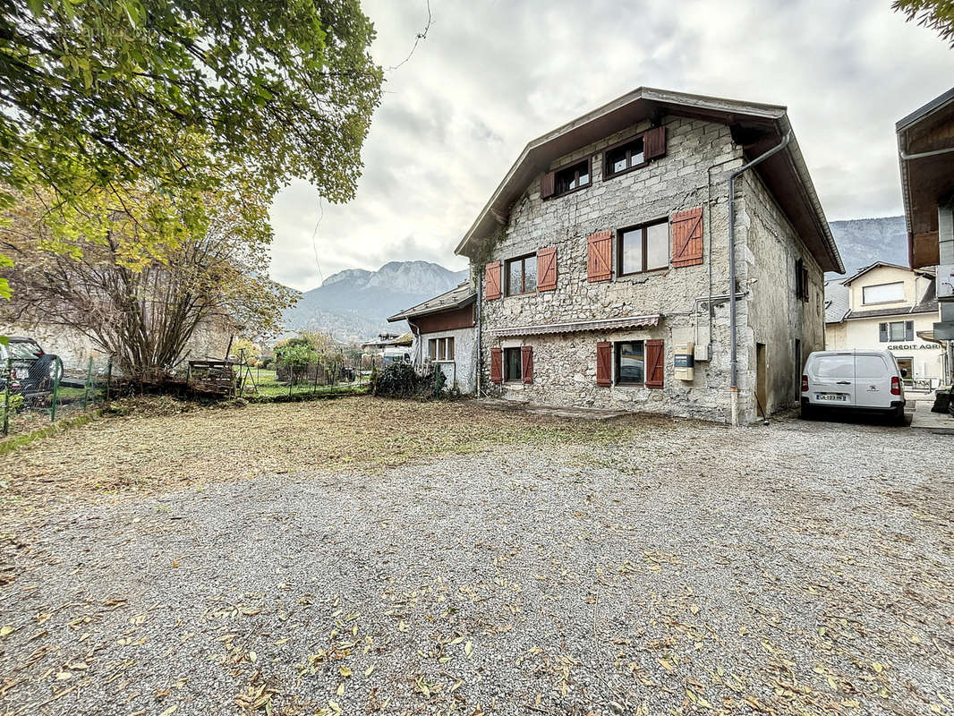 Maison à DOUSSARD