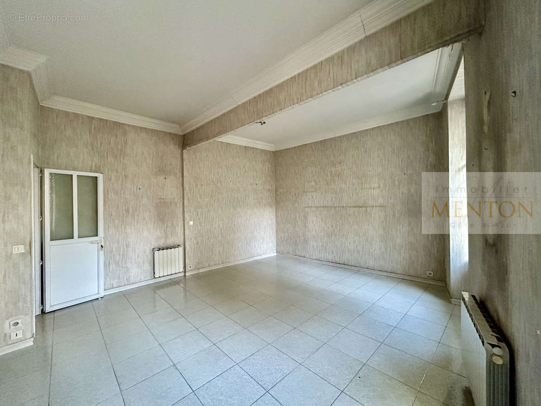 Appartement à MENTON