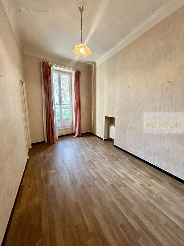 Appartement à MENTON