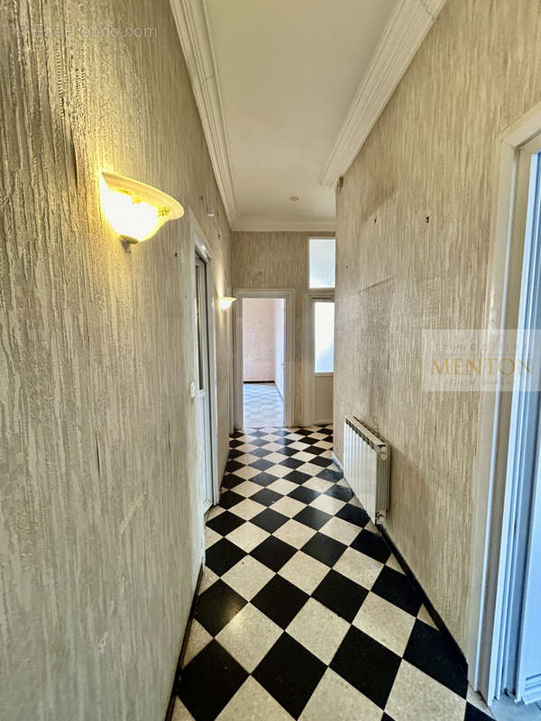 Appartement à MENTON