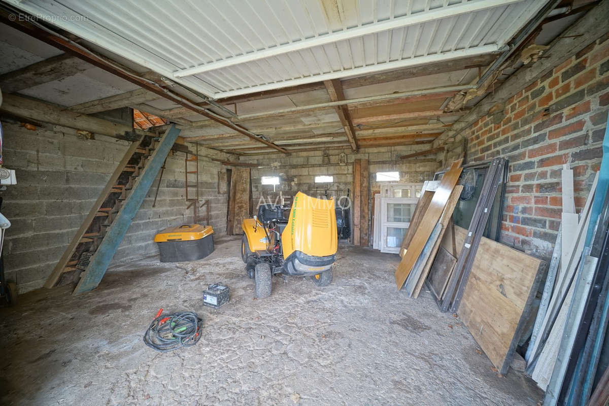 Maison à LA QUEUE-LES-YVELINES