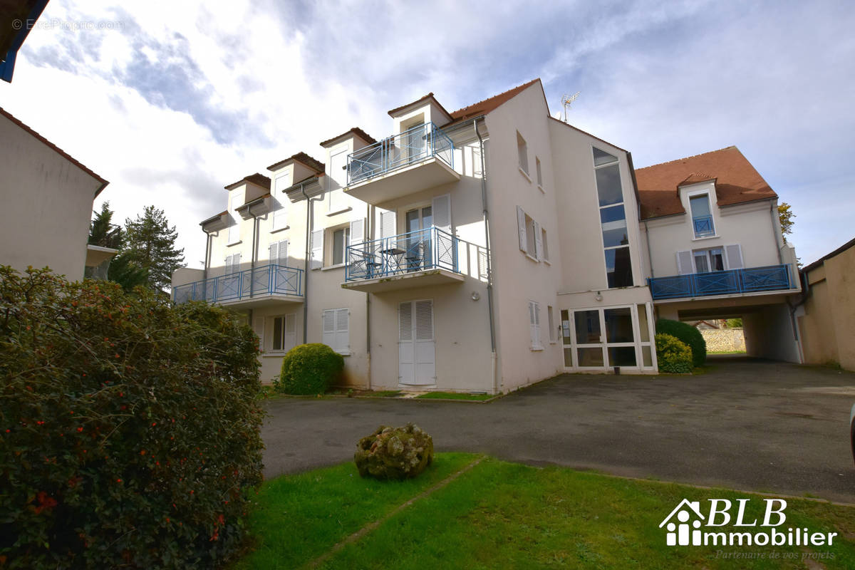 Appartement à LE PERRAY-EN-YVELINES