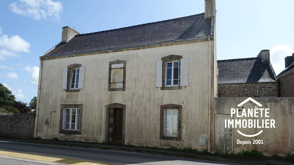 Maison à PLOUHINEC