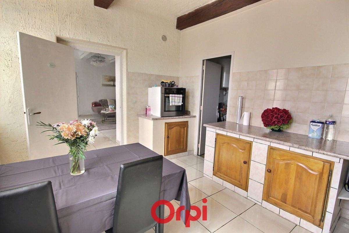 Appartement à MARSEILLE-11E