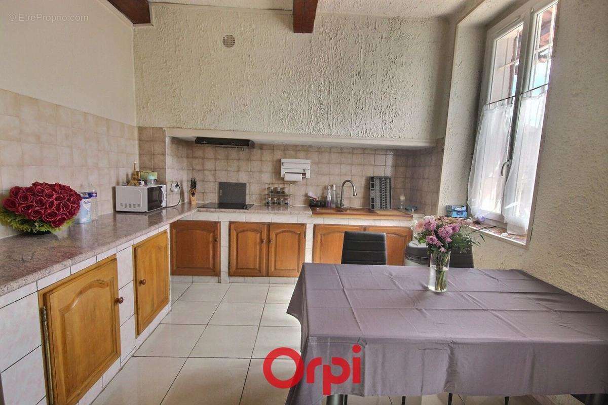 Appartement à MARSEILLE-11E