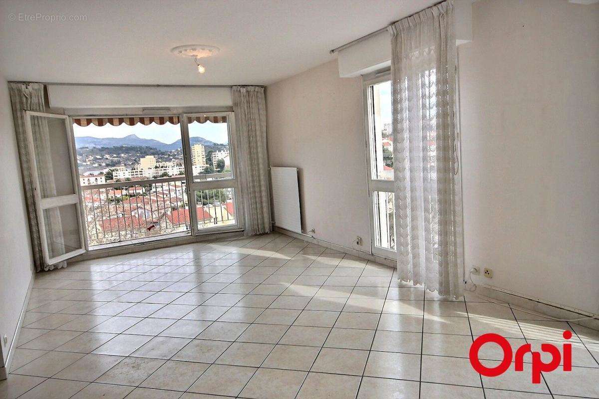 Appartement à MARSEILLE-10E