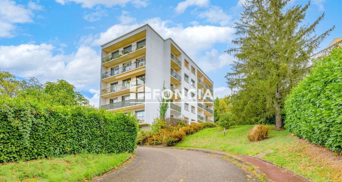 Appartement à FONTAINES-SUR-SAONE