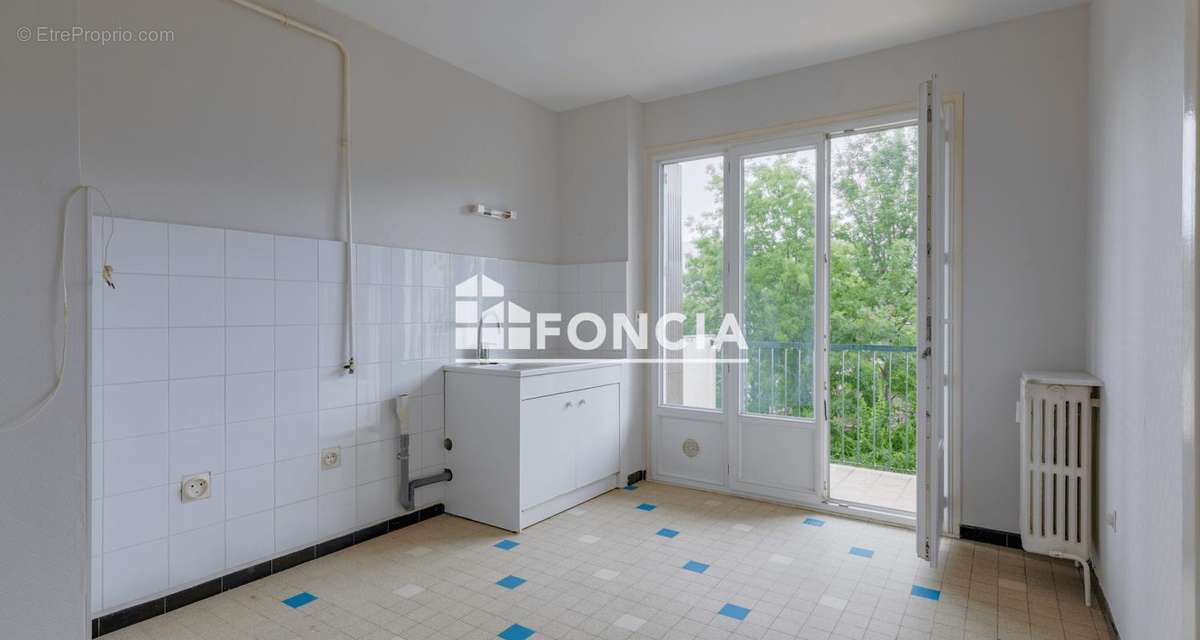 Appartement à FONTAINES-SUR-SAONE