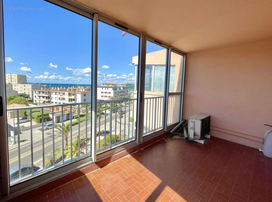 Appartement à SIX-FOURS-LES-PLAGES