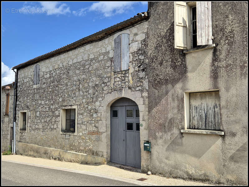 Maison à LA ROMIEU