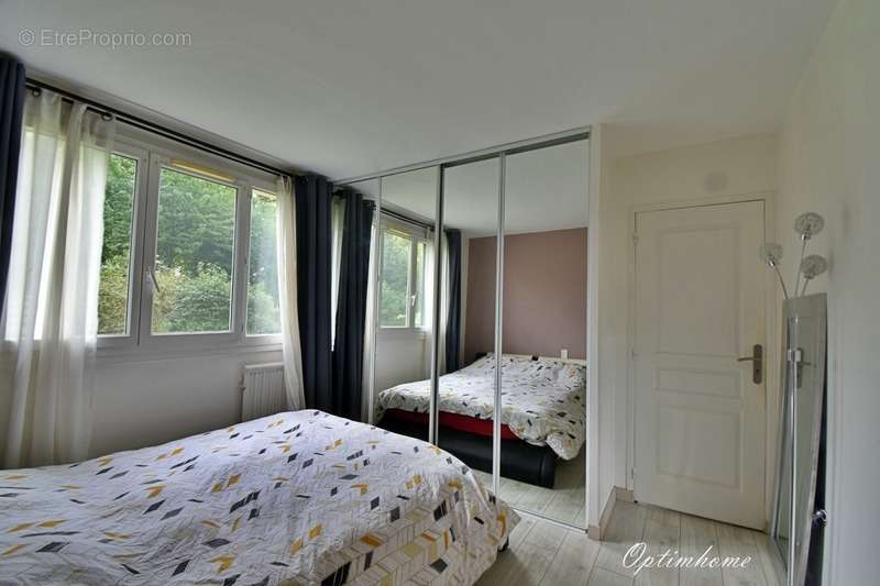 Appartement à MENNECY