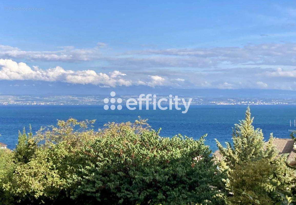 Appartement à EVIAN-LES-BAINS