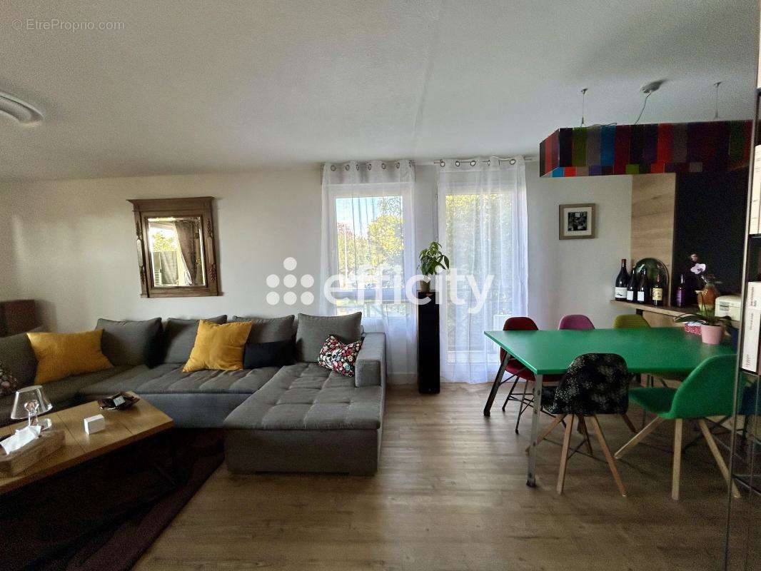 Appartement à EVIAN-LES-BAINS