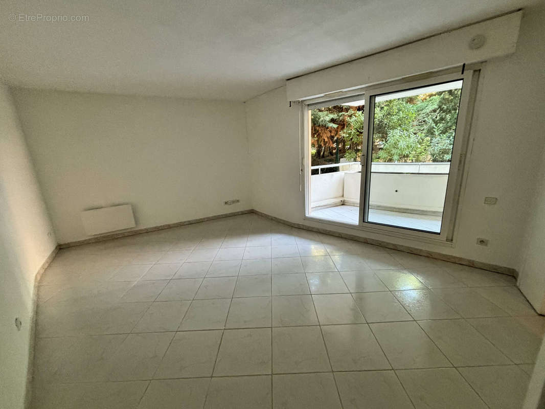 Appartement à MANDELIEU-LA-NAPOULE