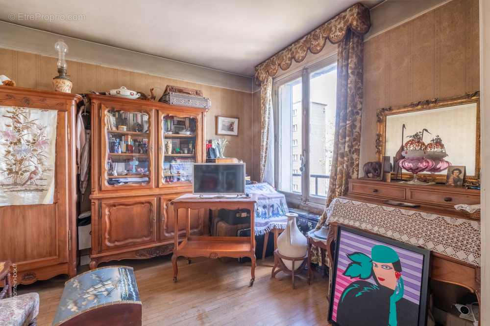 Appartement à PARIS-20E