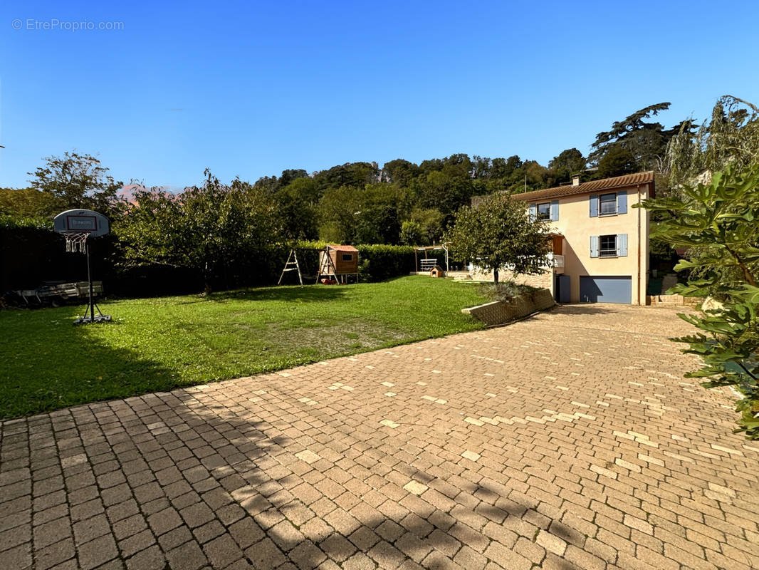 Maison à CURIS-AU-MONT-D&#039;OR