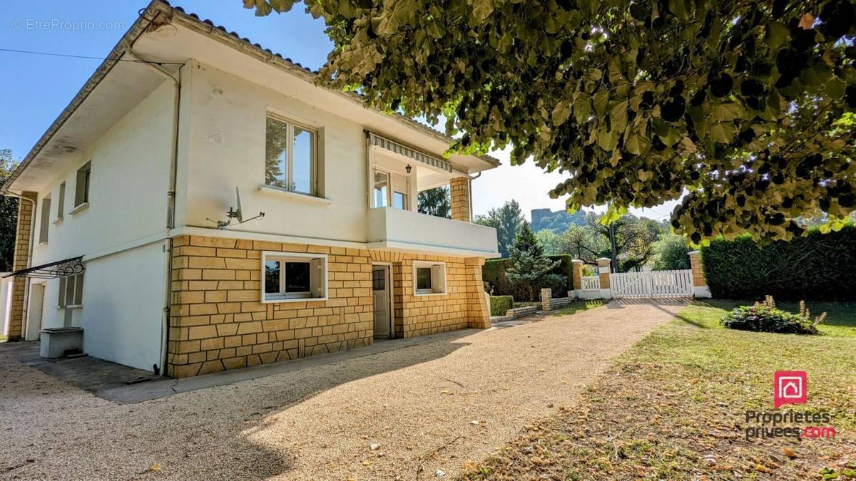 Maison à SAUVETERRE-LA-LEMANCE