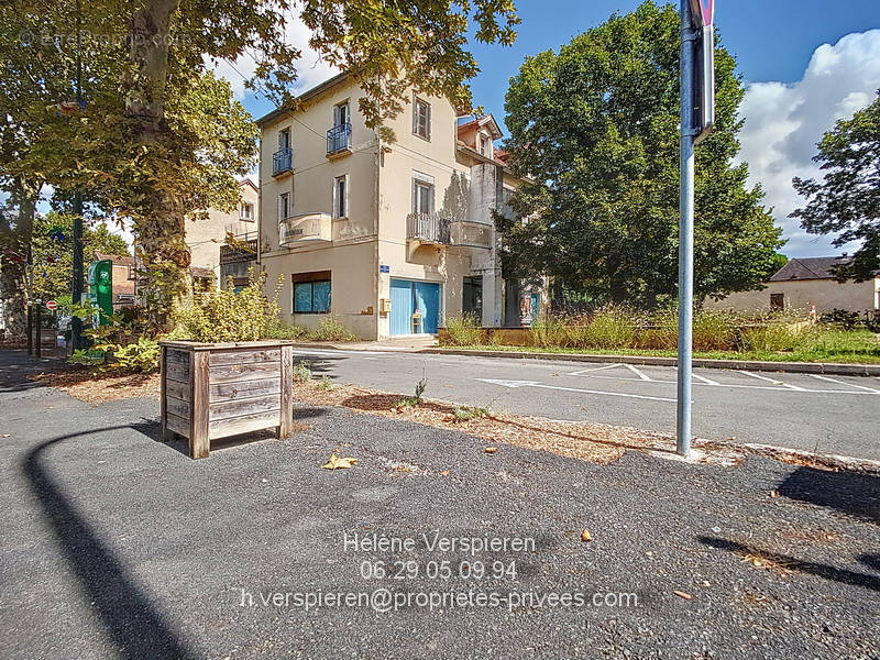 Maison à LE BUISSON-DE-CADOUIN