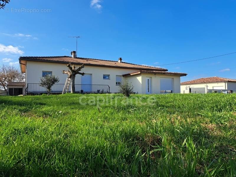 Maison à LA VILLE-DIEU-DU-TEMPLE