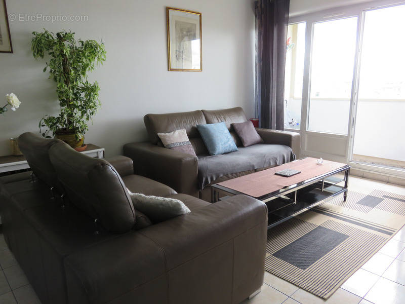 Appartement à GENNEVILLIERS