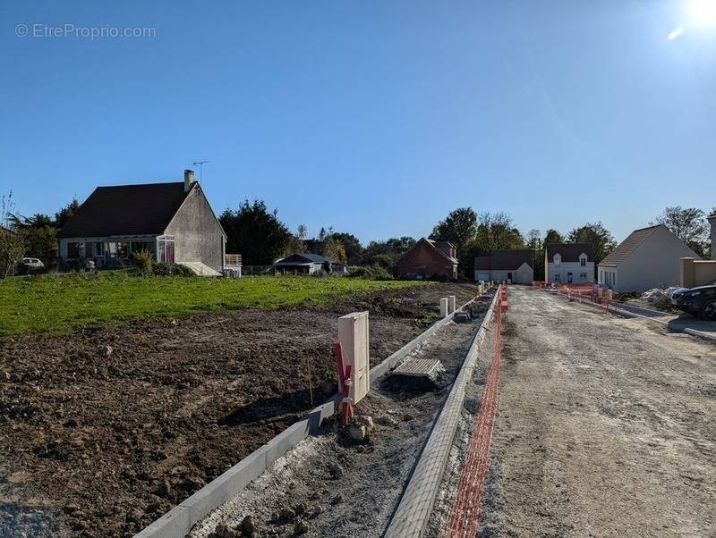 Terrain à CHAUMES-EN-BRIE