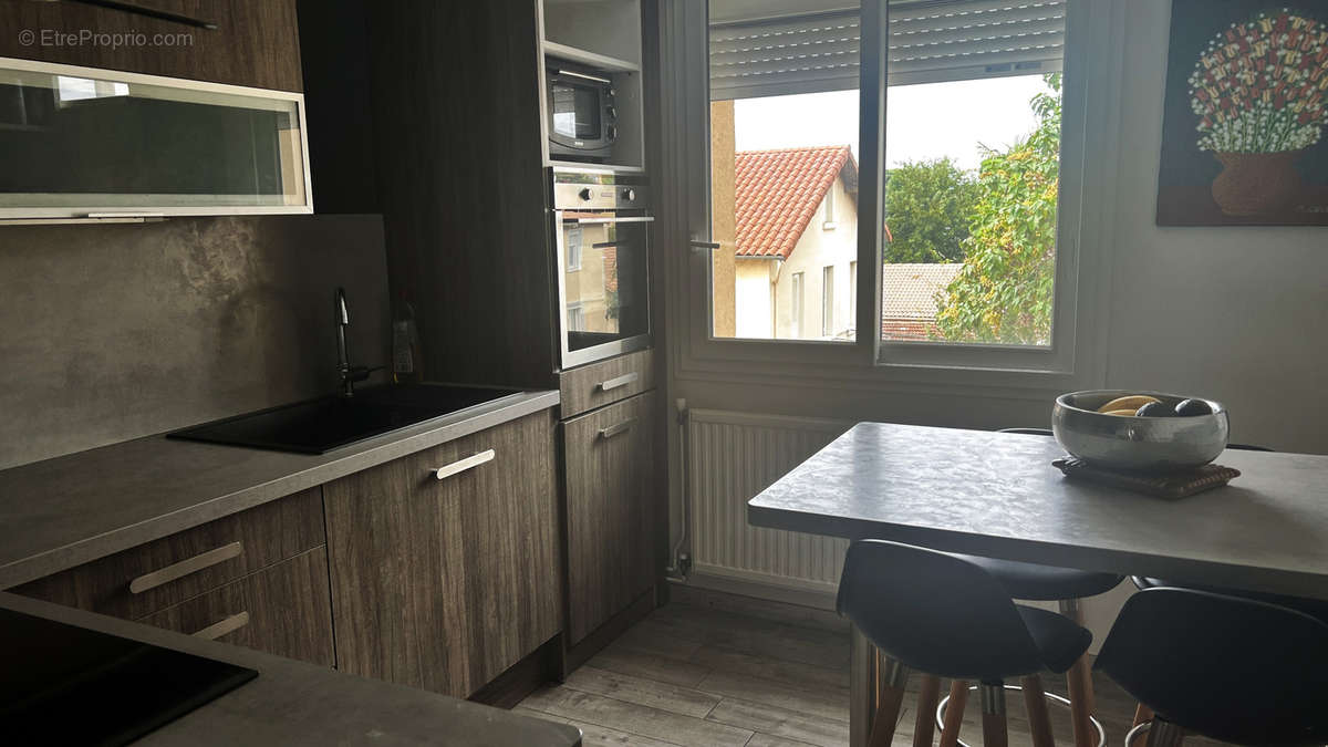 Appartement à BOURG-LES-VALENCE