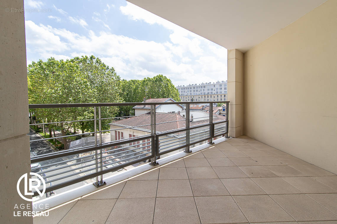 Appartement à MONTROUGE