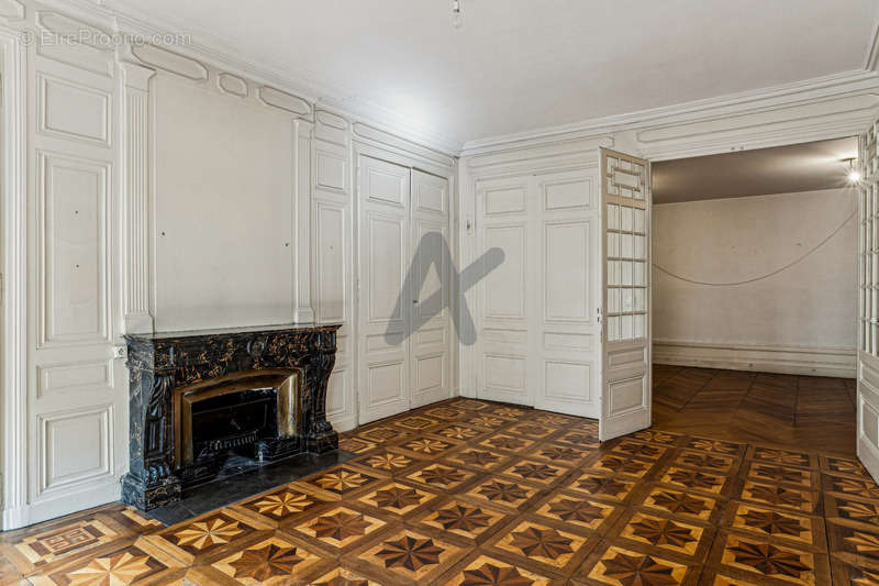 Appartement à LYON-6E