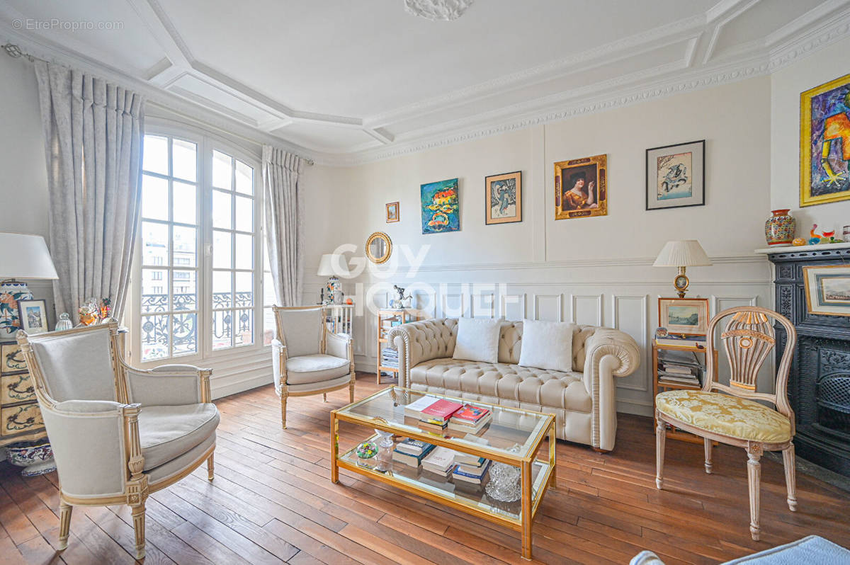 Appartement à PARIS-12E