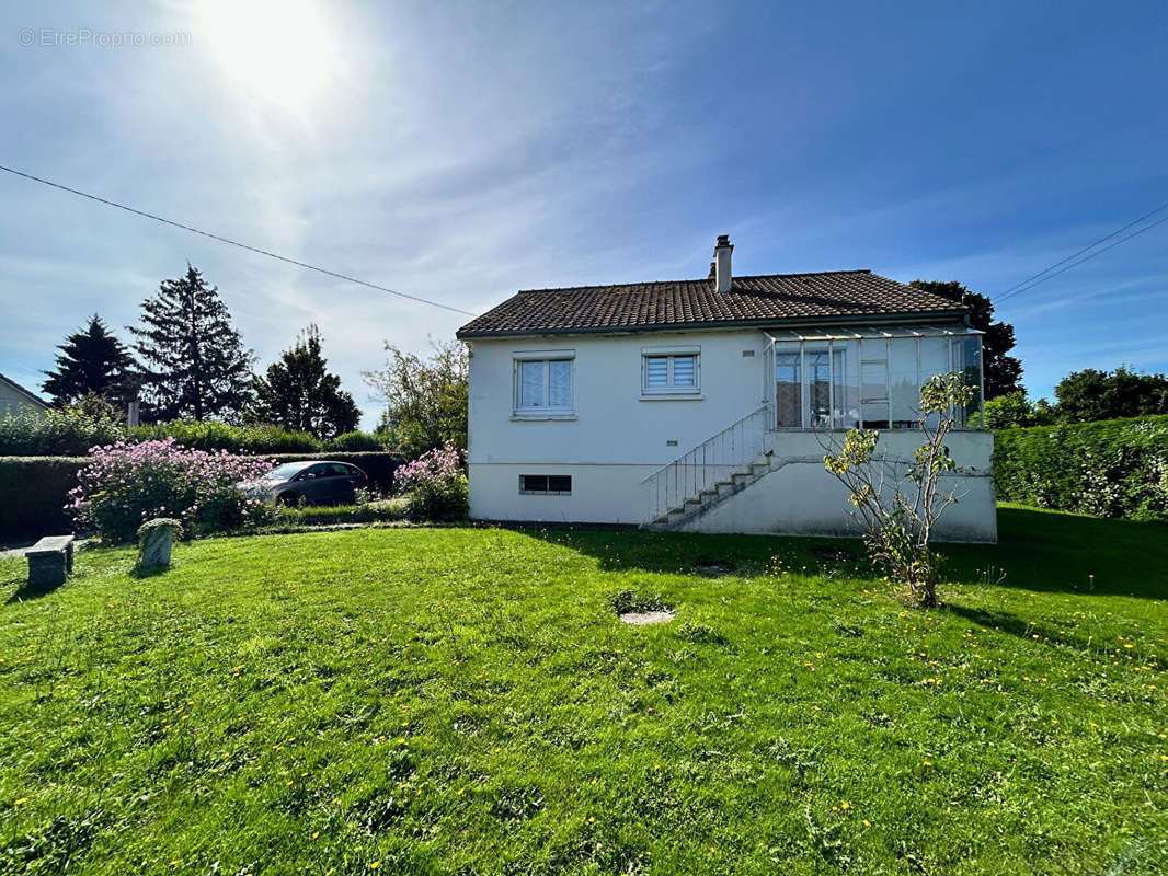 Maison à FOUQUEVILLE