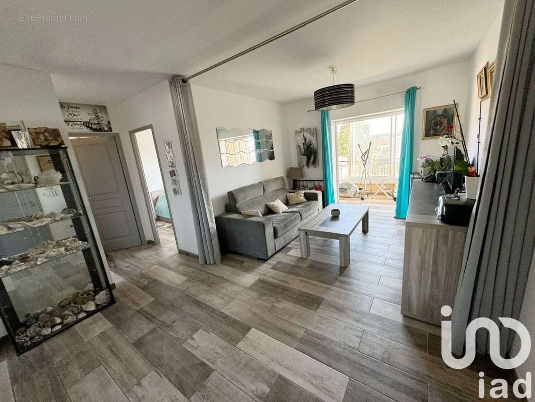 Photo 2 - Appartement à SIX-FOURS-LES-PLAGES