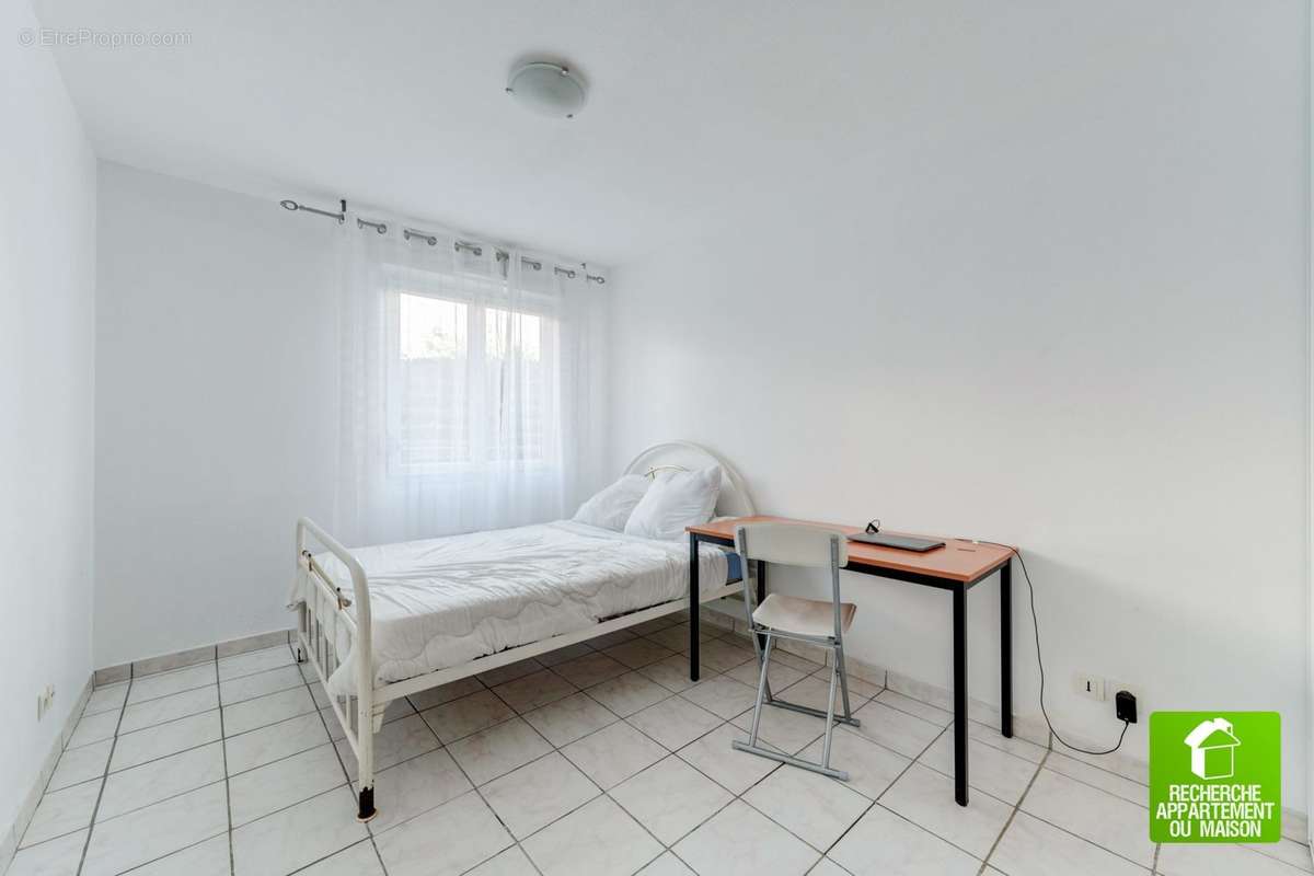 Appartement à MEYZIEU