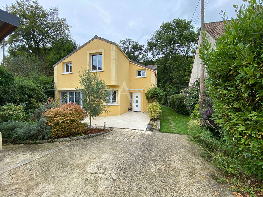 Maison à GOMETZ-LE-CHATEL