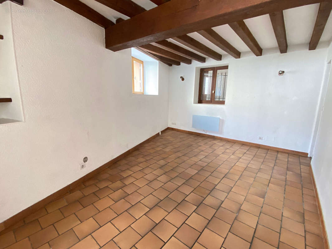 Appartement à MENNECY