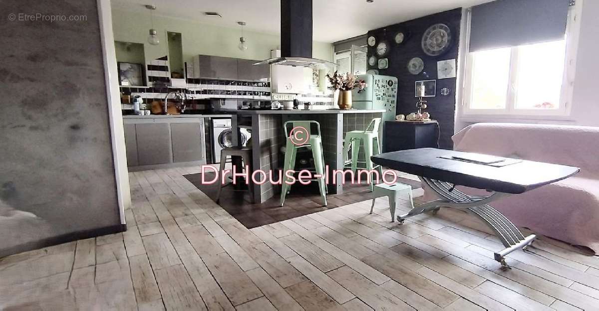 Appartement à SAINT-ETIENNE