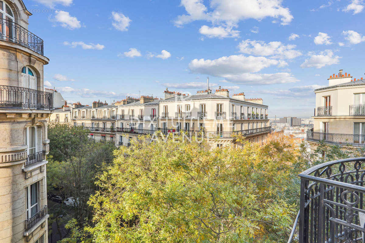 Appartement à PARIS-18E