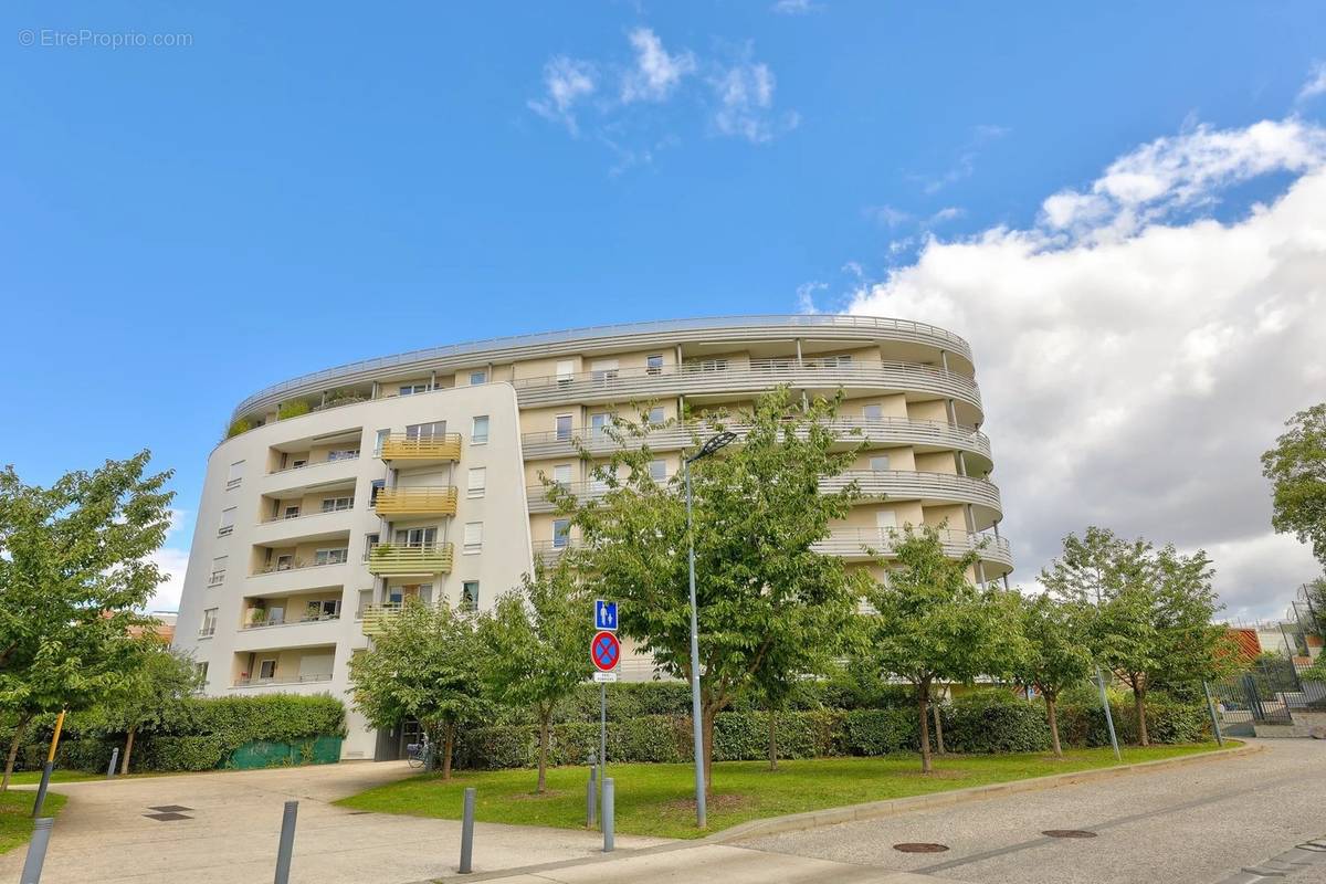 Appartement à ISSY-LES-MOULINEAUX