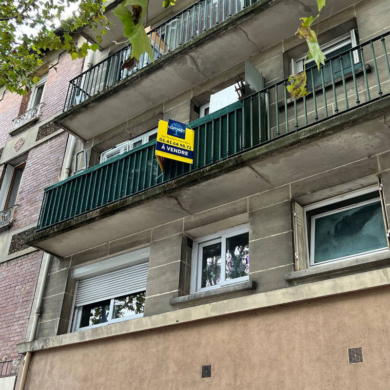 Appartement à LES PAVILLONS-SOUS-BOIS