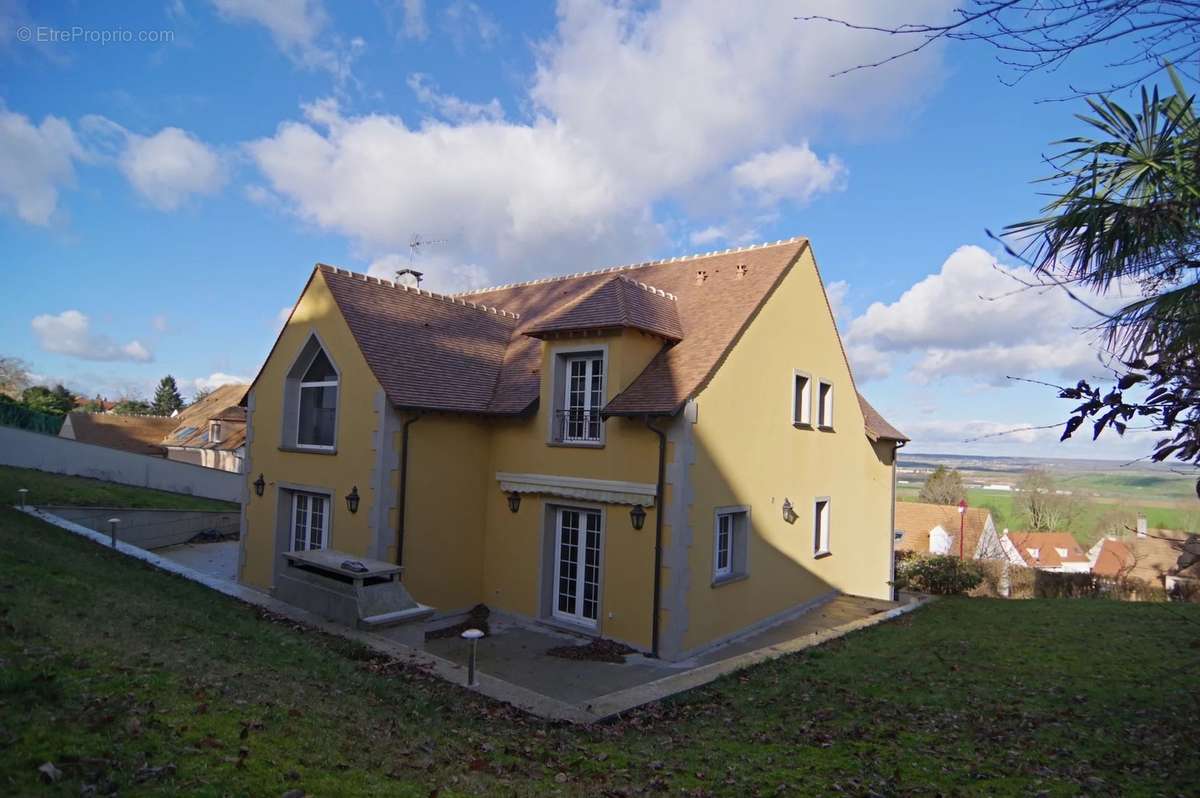 Maison à SAINT-GERMAIN-DE-LA-GRANGE