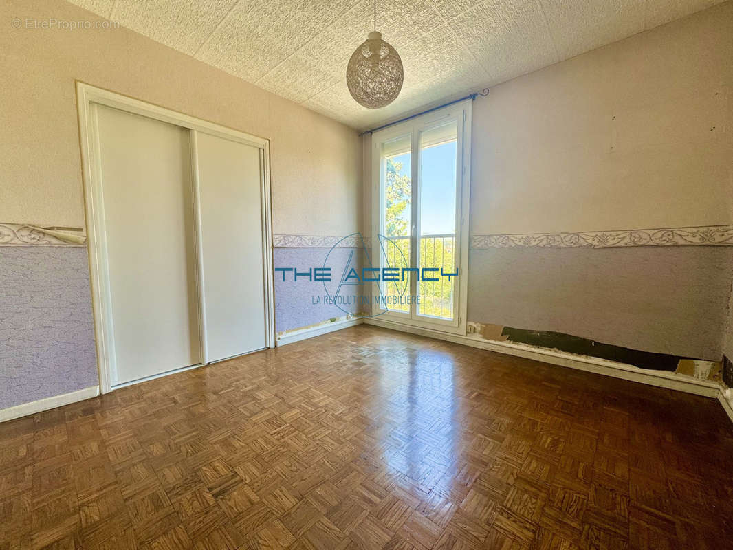 Appartement à MARSEILLE-11E