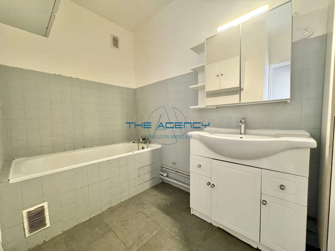 Appartement à MARSEILLE-11E