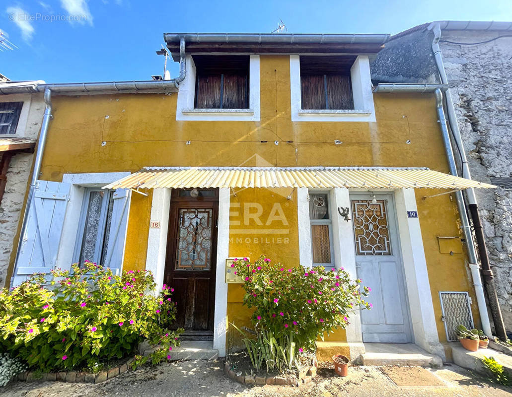 Maison à SAINT-MERY