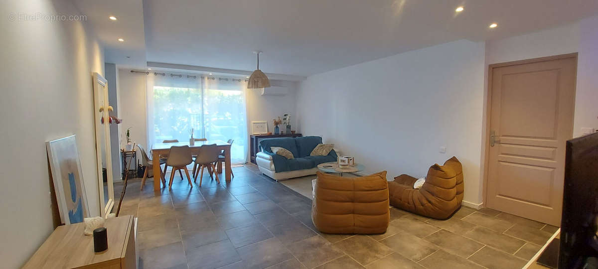 Appartement à MARSEILLE-8E