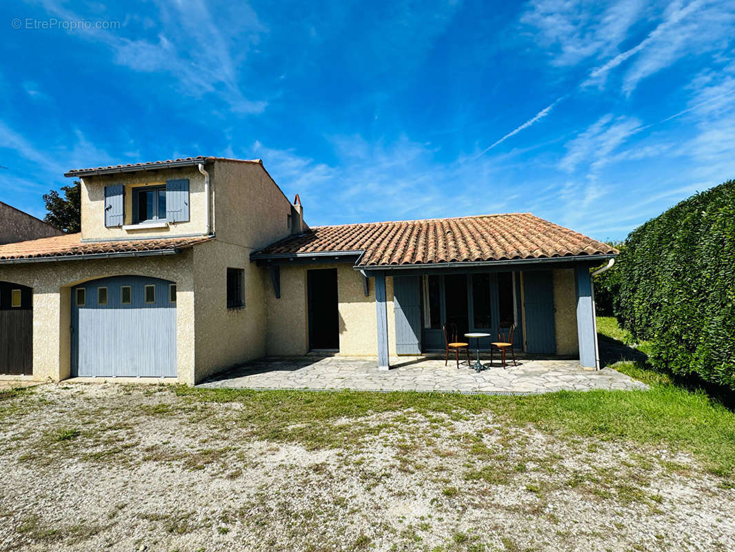 Maison à VAUX-SUR-MER